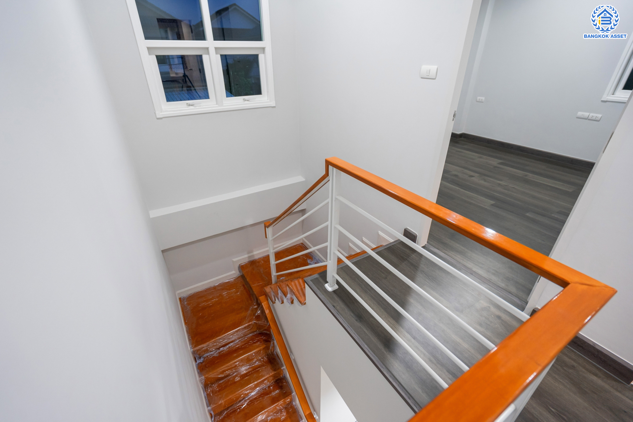 บ้านมือสองตกแต่งใหม่ ม.เพอร์เฟคเพลส1 ราชพฤกษ์ คุณภาพแบรนด์ Property Perfect เนื้อที่ 58 ตร.ว. บ้านเดี่ยวหลังใหญ่ ตอบโจทย์ทุกการอยู่อาศัย ฟังก์ชัน 3 ห้องนอน 3 ห้องน้ำ 2 ที่จอดรถ บนทำเลติดถนนราชพฤกษ์ ใกล้วงเวียนพระราม5 และรถไฟฟ้า "สถานีบางรักน้อยท่าอิฐ"